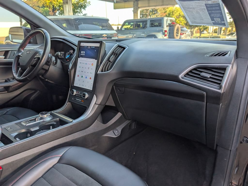 Used 2022 Ford Edge ST-Line w/ Class II Trailer Tow Package AWD/4WD image 25