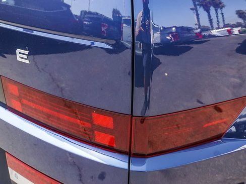 Used 2025 Hyundai Santa Fe Limited FWD image 8