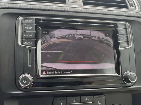 Used 2018 Volkswagen Jetta SE FWD image 13