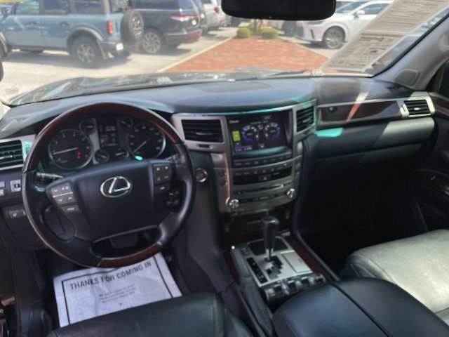 Used 2015 Lexus LX 570 4WD image 19