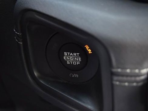 Used 2024 Jeep Wrangler Sahara image 19