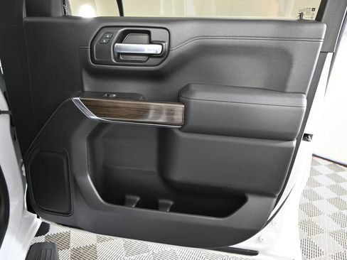 Used 2019 Chevrolet Silverado 1500 RST w/ All-Star Edition AWD/4WD image 13