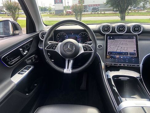Used 2023 Mercedes-Benz GLC 300 4MATIC image 28