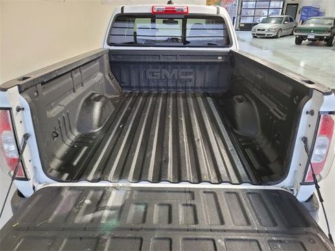 Used 2020 GMC Canyon SLE w/ SLE Convenience Package image 9