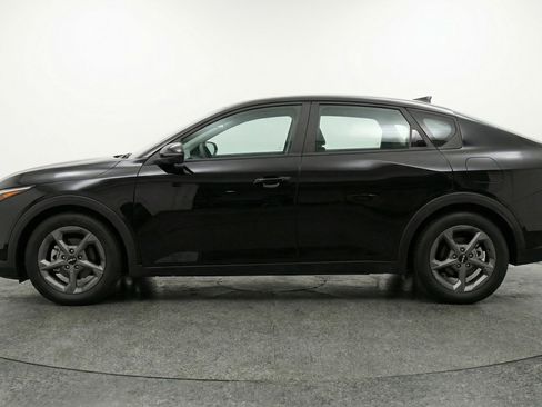 Used 2025 Kia K4 LXS image 5