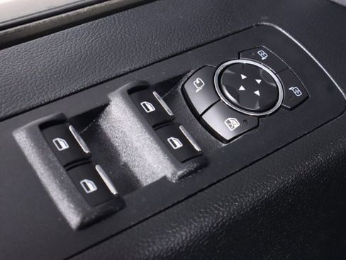 Used 2020 Ford F150 Lariat w/ Trailer Tow Package image 32