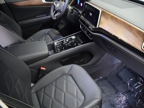 New 2026 Volkswagen Atlas SE image 8