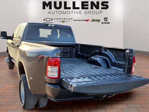 Used 2024 RAM 3500 Tradesman image 31