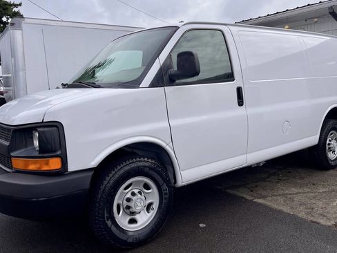 Used 2006 Chevrolet Express 2500 image 7