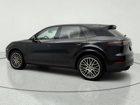 Used 2022 Porsche Cayenne Platinum Edition w/ Premium Package Plus AWD/4WD image 7