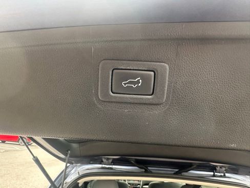 Used 2018 Subaru Outback 2.5i Limited image 8