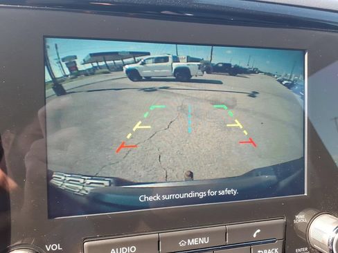Used 2024 Nissan Frontier SV w/ Technology Package AWD/4WD image 10