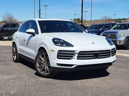 Used 2023 Porsche Cayenne S w/ Premium Package Plus AWD/4WD image 2