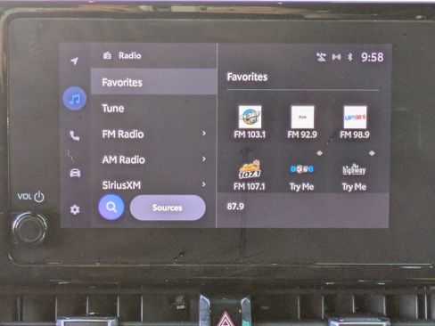 Used 2023 Toyota Corolla SE image 19