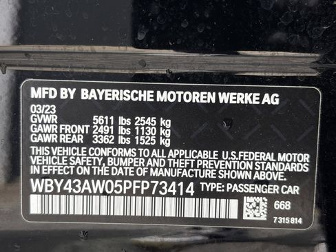 Used 2023 BMW i4 eDrive35 RWD image 11