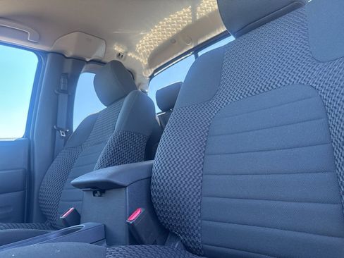 Used 2016 Nissan Frontier SV image 36