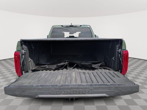 Used 2022 Toyota Tundra SR5 w/ SR5 Convenience Package AWD/4WD image 13