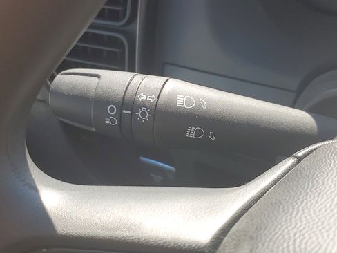 Used 2025 RAM ProMaster 2500 w/ Convenience Group image 13