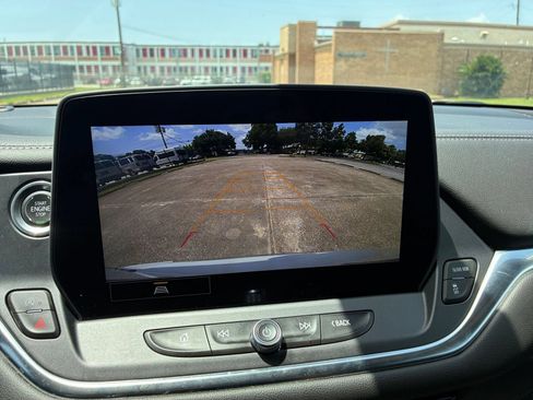 Used 2025 Chevrolet Blazer LT FWD image 20