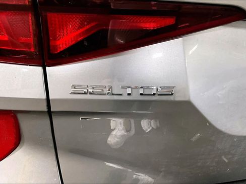 Used 2021 Kia Seltos LX AWD/4WD image 10