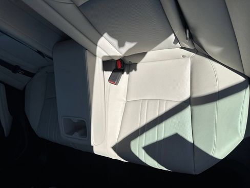 Used 2019 Honda Accord Touring image 11