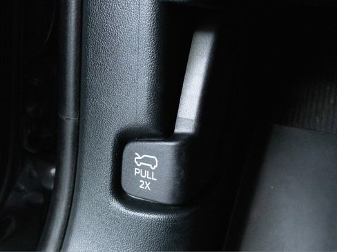 Used 2023 Ford Explorer XLT w/ Equipment Group 202A AWD/4WD image 24