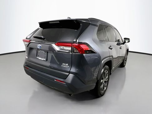 Used 2023 Toyota RAV4 XLE Premium AWD/4WD image 4