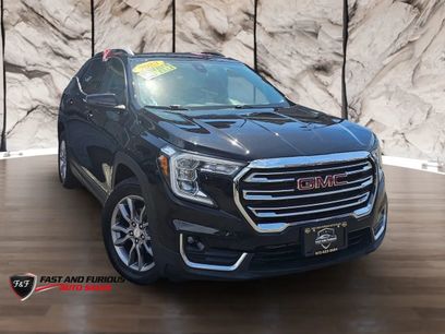Used 2023 GMC Terrain SLT w/ Infotainment Package II