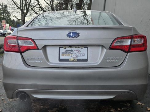 Used 2017 Subaru Legacy 2.5i Premium image 6
