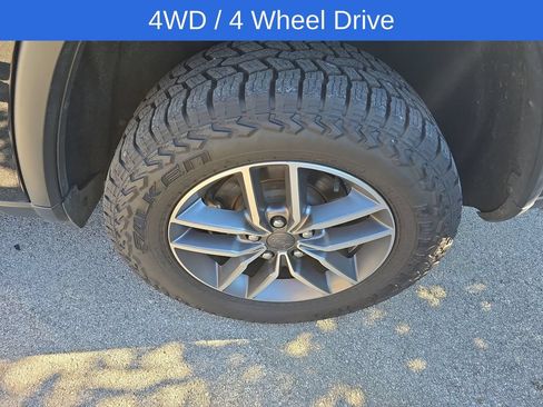 Used 2021 Jeep Grand Cherokee Limited AWD/4WD image 9