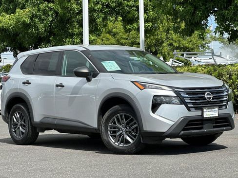 Certified 2024 Nissan Rogue S FWD image 2
