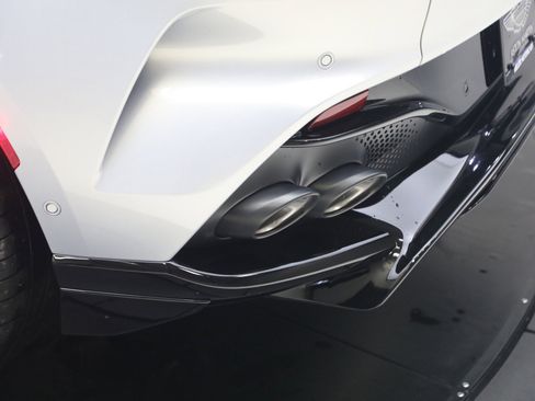 New 2026 Aston Martin DBX 707 image 37