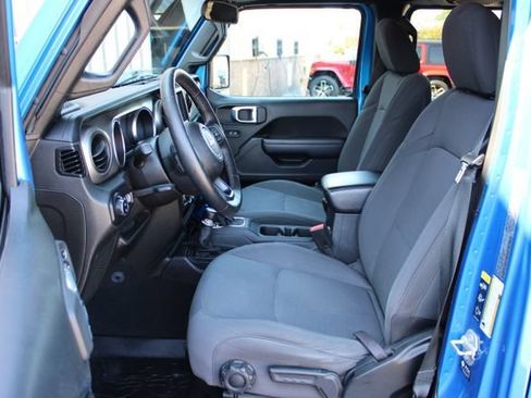Used 2021 Jeep Gladiator Sport AWD/4WD image 14