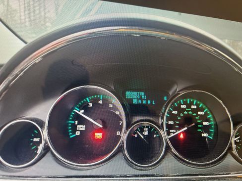 Used 2017 Buick Enclave Leather image 5