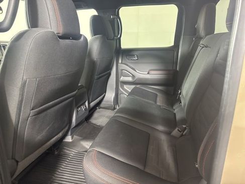 Used 2022 Nissan Frontier PRO-4X image 12