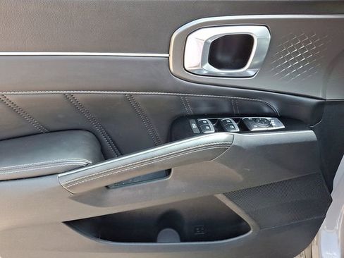 Certified 2023 Kia Sorento SX AWD/4WD image 14