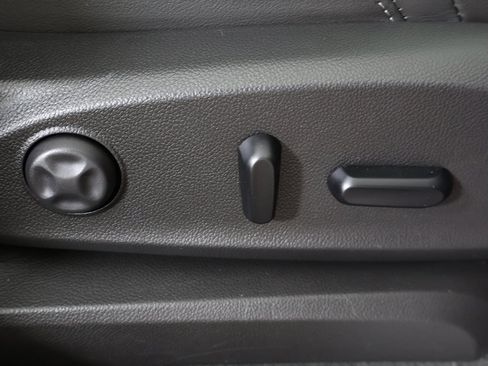 Used 2019 Buick Envision Essence image 35