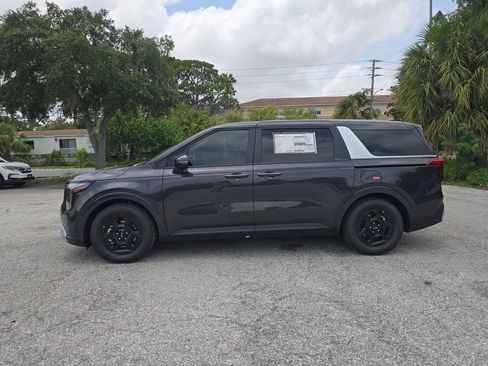 New 2027 Kia Carnival FWD image 5
