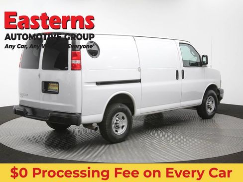 Used 2021 Chevrolet Express 3500 w/ Driver Convenience Package RWD image 37
