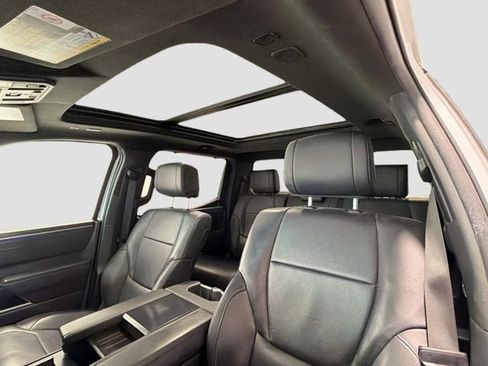 Used 2023 Toyota Tundra Platinum AWD/4WD image 18