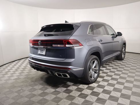 Used 2024 Volkswagen Atlas Cross Sport SEL R-Line image 5
