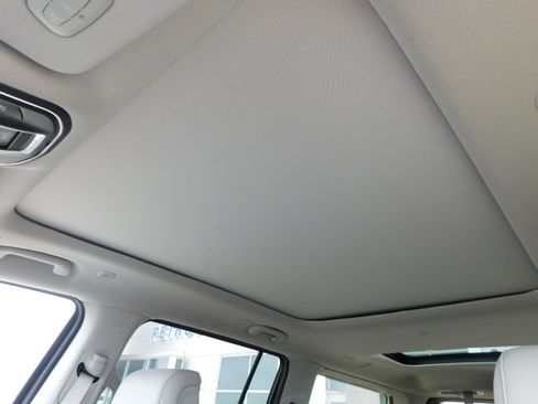 New 2024 Jeep Wagoneer 4WD w/ Premium Group I image 27