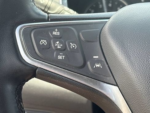 Used 2024 Chevrolet Equinox LT FWD image 12