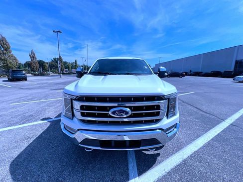 Used 2021 Ford F150 Lariat w/ Equipment Group 502A High AWD/4WD image 3
