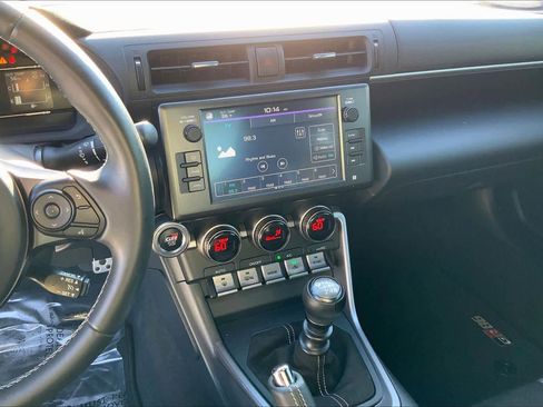 Used 2023 Toyota GR86 Premium image 6