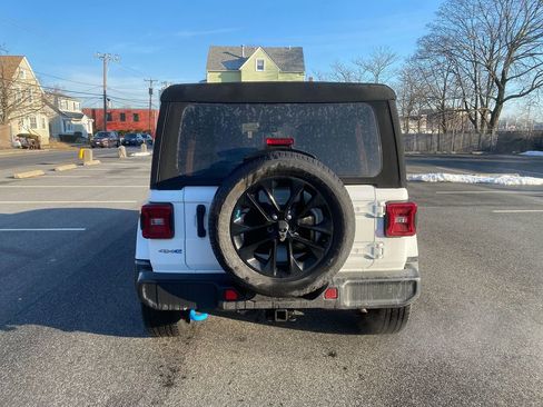 Used 2023 Jeep Wrangler Sahara image 6