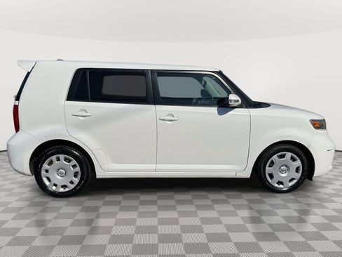 Used 2009 Scion xB image 8
