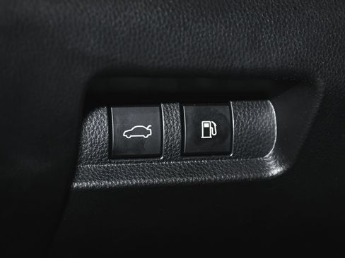 Used 2024 Toyota Crown AWD/4WD image 63