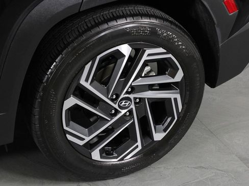 Certified 2025 Hyundai Tucson Limited FWD image 13