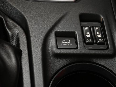 Used 2021 Subaru Crosstrek 2.0i Premium image 16